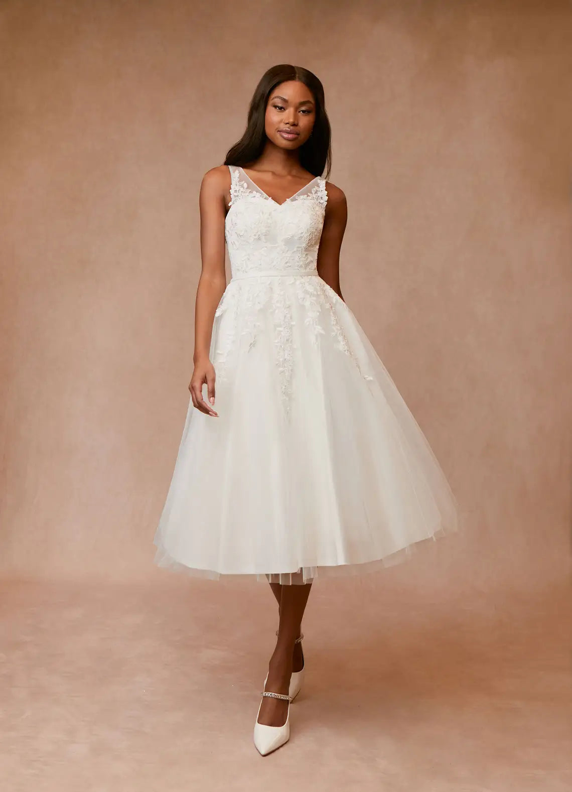 Diamond White A-Line V-Neck lace Satin Dress