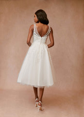 Diamond White A-Line V-Neck lace Satin Dress
